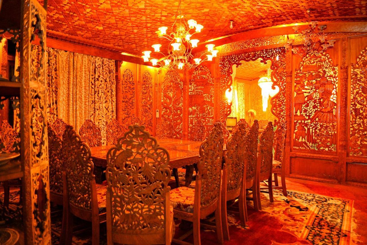De Laila House Boat By Sterling Hotel Srīnagar Екстериор снимка