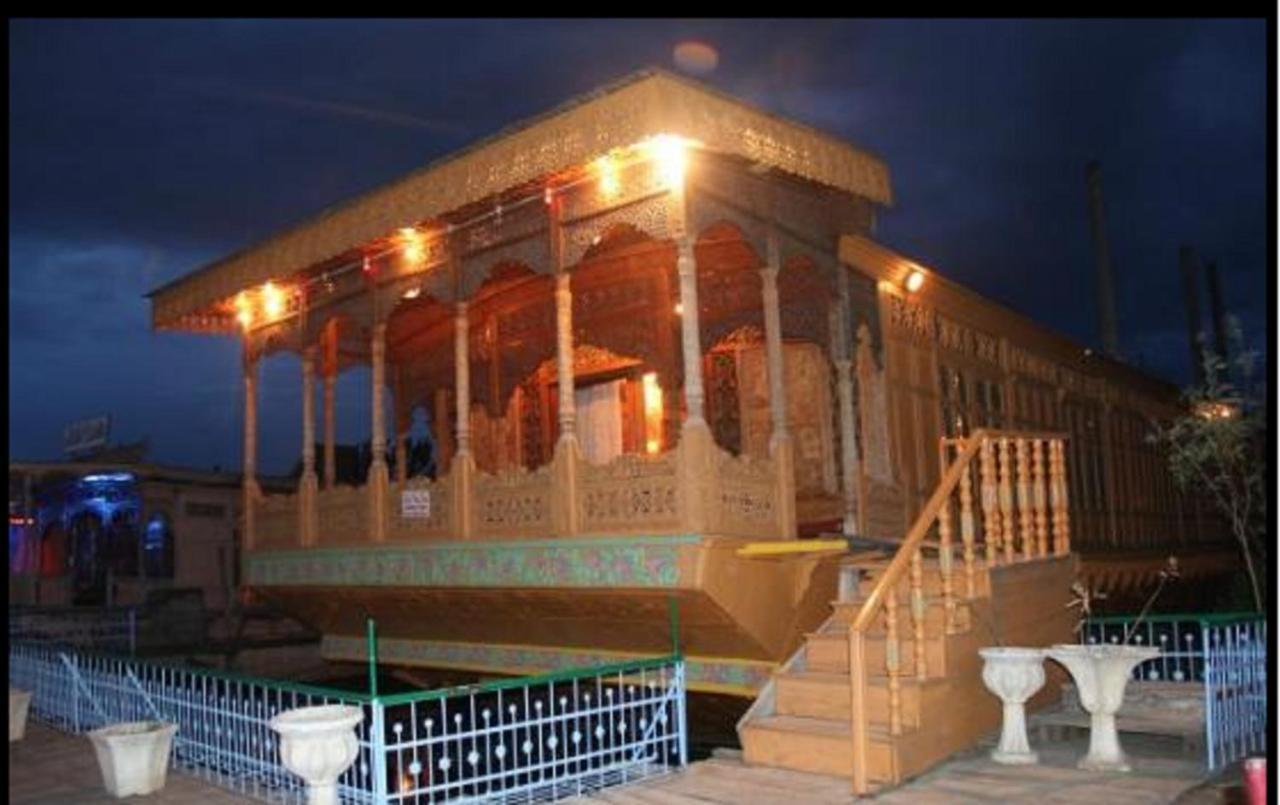 De Laila House Boat By Sterling Hotel Srīnagar Екстериор снимка