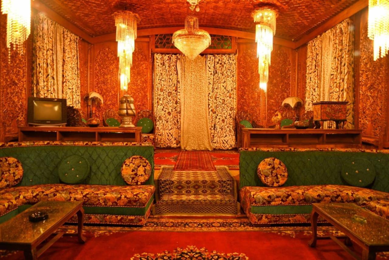 De Laila House Boat By Sterling Hotel Srīnagar Екстериор снимка